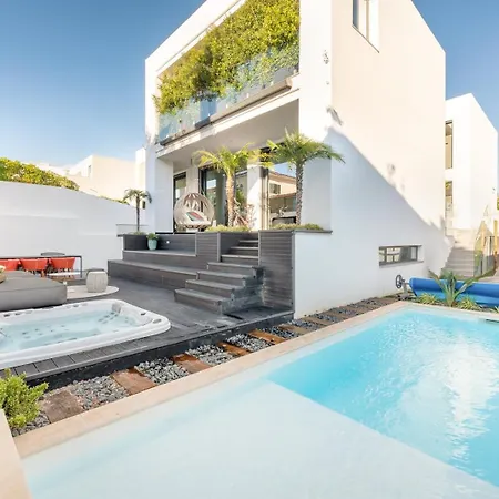 Holiday home Modern Excellence With Pool *