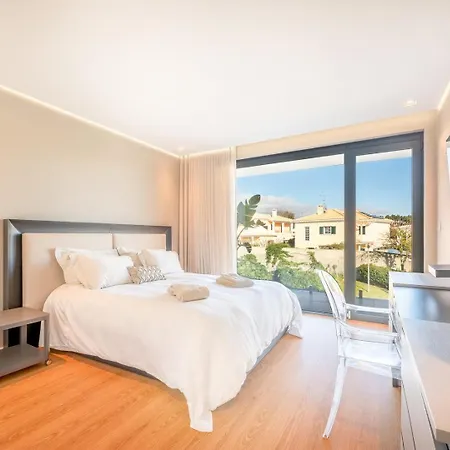Modern Excellence With Pool Alcabideche